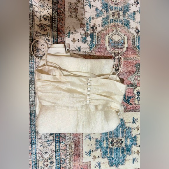 Reformation Carlow Two Piece in Buttercream, size 4, brand new, never worn. - Picture 15 of 16